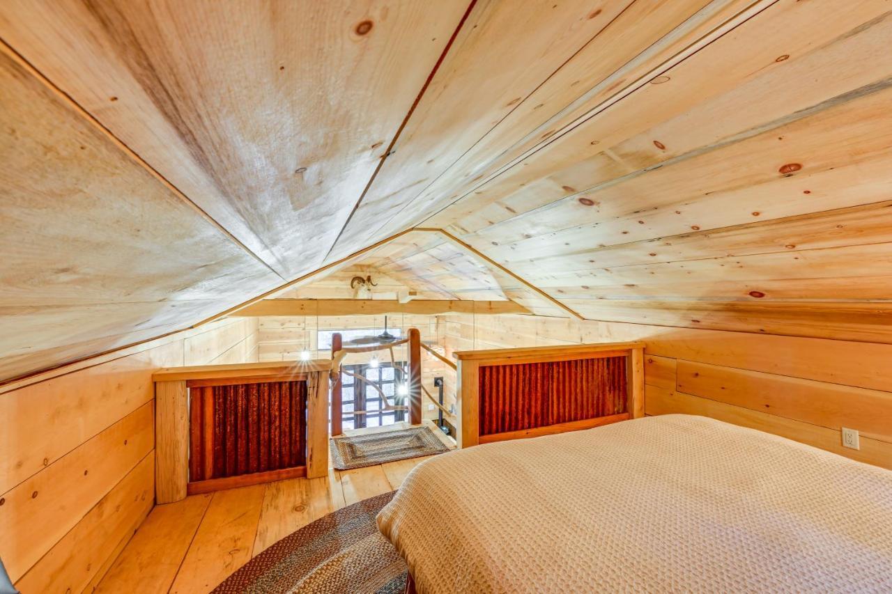 Enchanting Creekside Cabin Near Kings Canyon Park! Badger Экстерьер фото