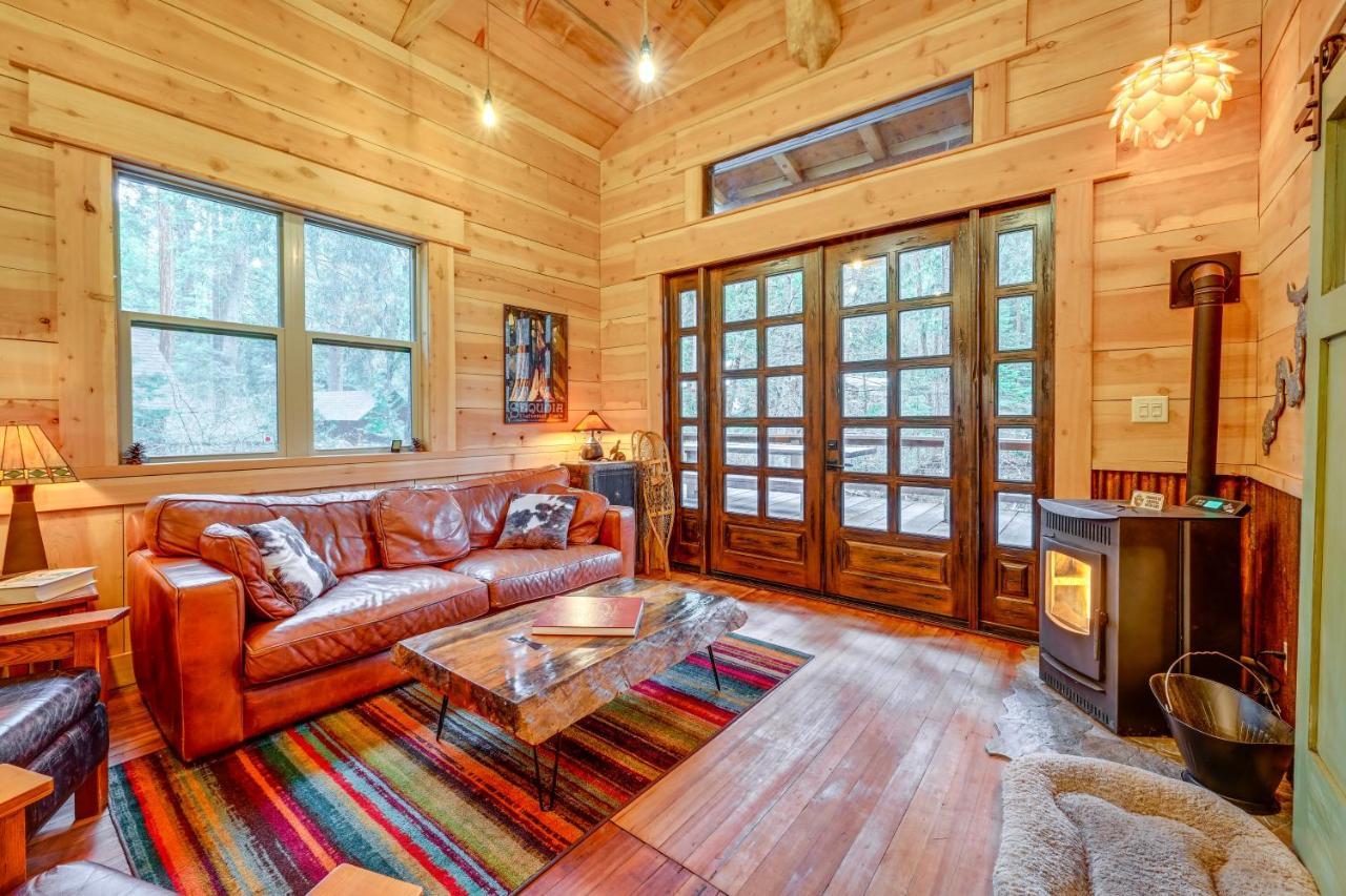 Enchanting Creekside Cabin Near Kings Canyon Park! Badger Экстерьер фото