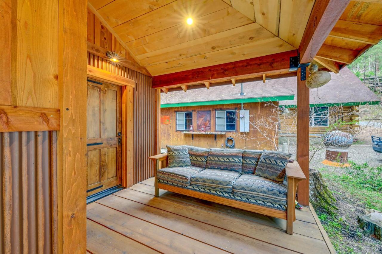 Enchanting Creekside Cabin Near Kings Canyon Park! Badger Экстерьер фото